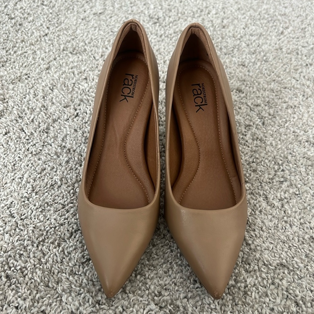 Nordstrom Rack pumps size 4